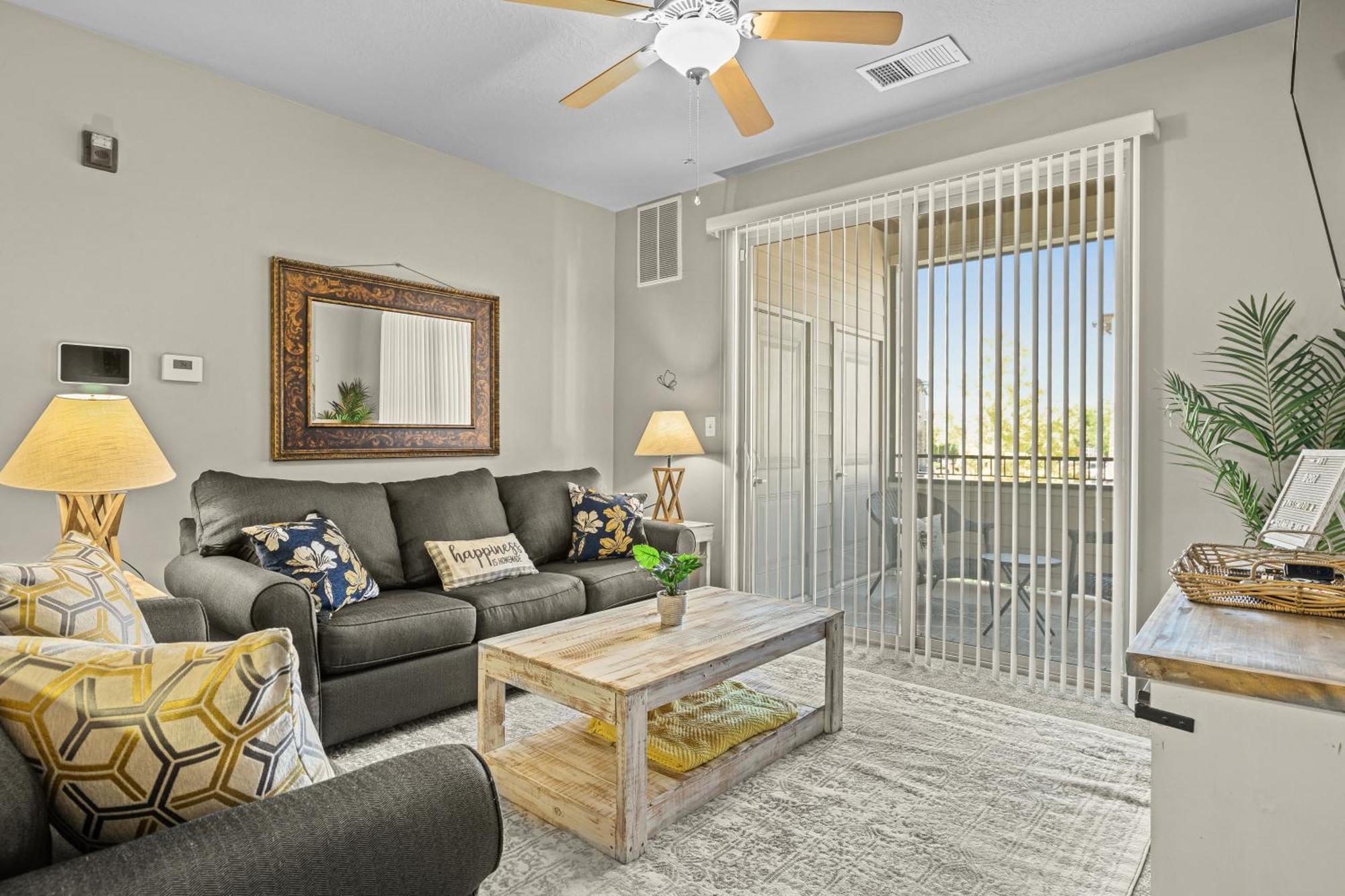 Butterfly Themed Kings Apartment With Private Garage & Access To Lux Hot Tub, Bbq & Gym เซาธ์จอร์แดน ภายนอก รูปภาพ